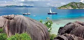 Sea Pearl and Sea Bird in front of Grande Soeur