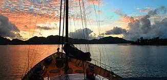 Anchored for the night (photo: Lionel Baizeau)